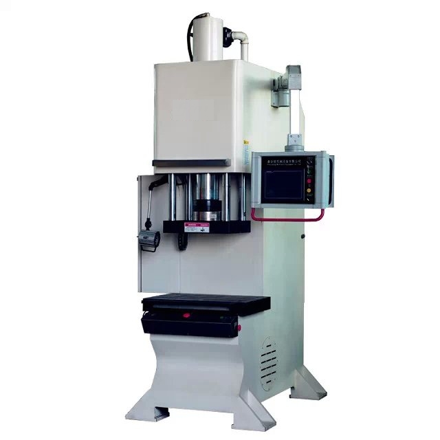 �߾����ŷ��͉����ΙC